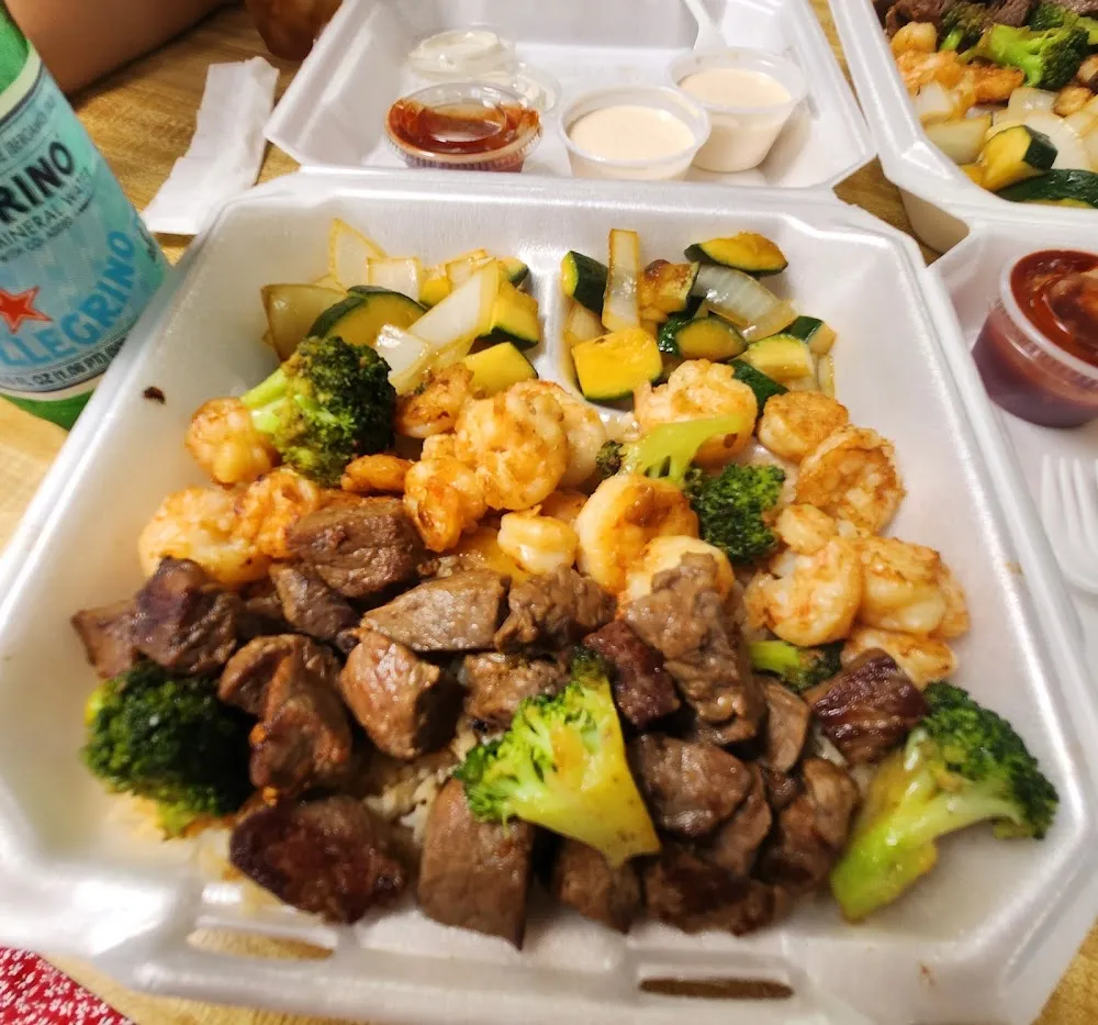 Hibachi Shrimp Salad